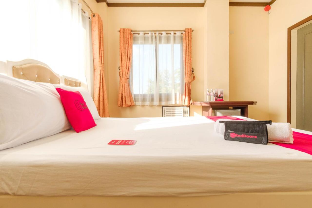 Reddoorz Plus @ Seaborne Hotel Subic Zambales Luaran gambar
